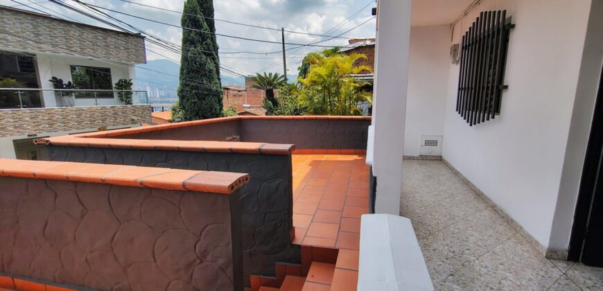 Casa en Venta Envigado Alto de las Flores (192279342)