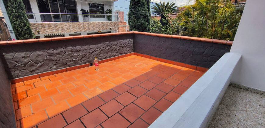 Casa en Venta Envigado Alto de las Flores (192279342)