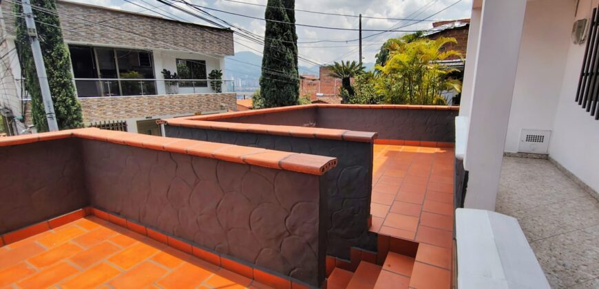 Casa en Venta Envigado Alto de las Flores (192279342)