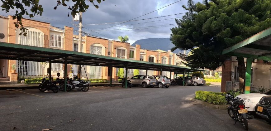 Se arrienda casa Medellín Belén Rincón (192283759)
