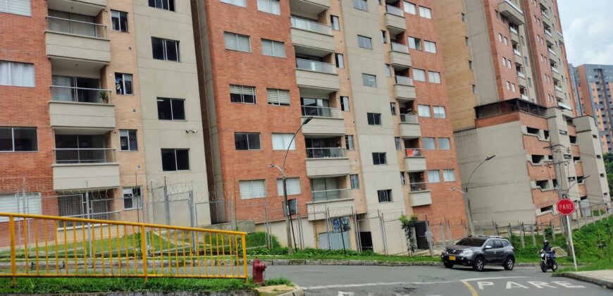 Se vende local Sabaneta Maria Auxiliadora (192344755)