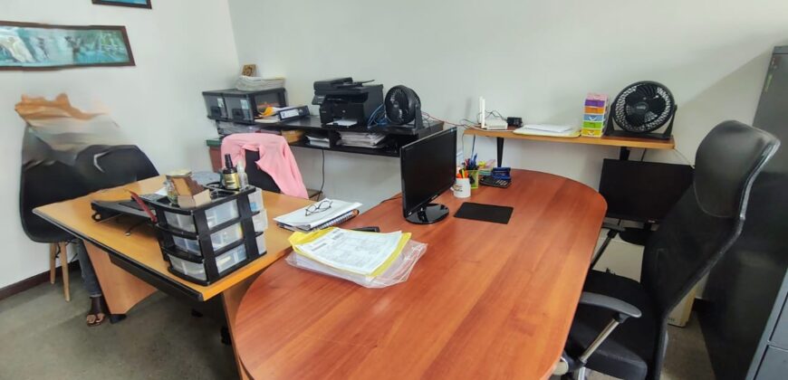 Se vende oficina Medellín La Candelería (192802663)