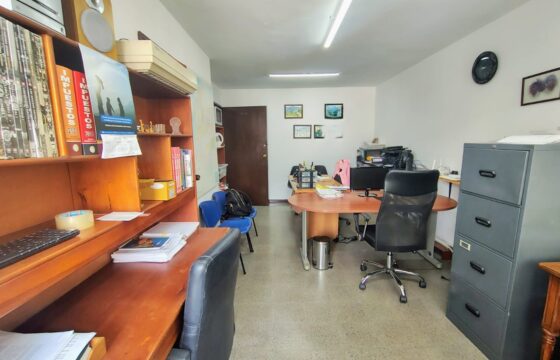 Se vende oficina Medellín La Candelería (192802663)