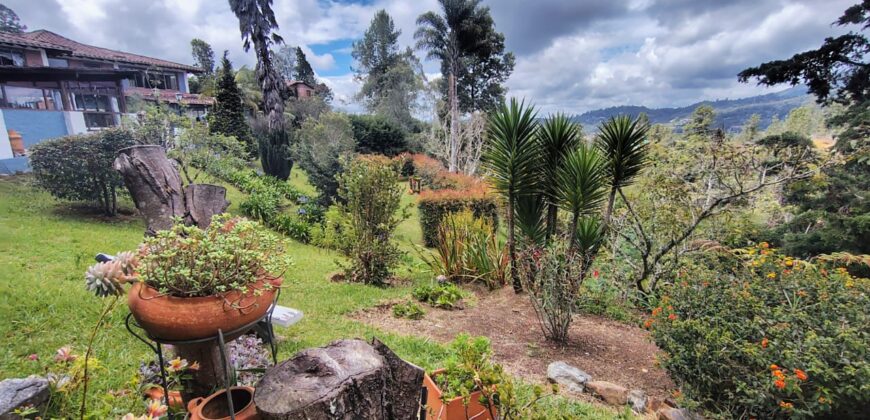 Se vende lote Envigado Loma del Escobero (	192738494)
