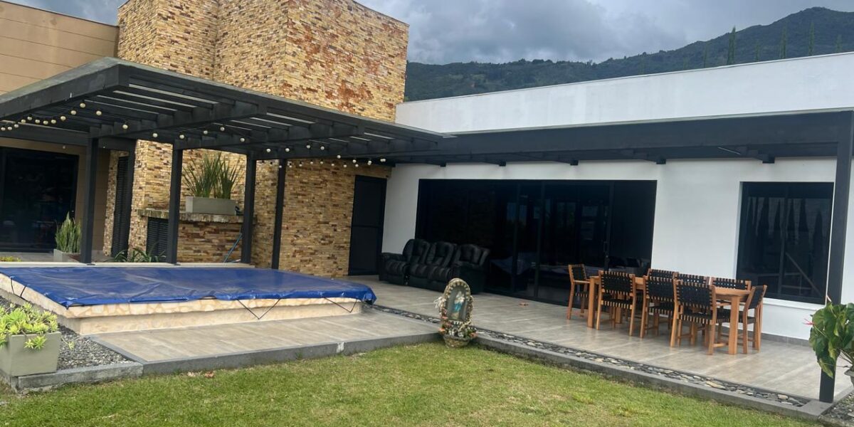 Se vende Finca Girardota  Juan Cojo (193028646)