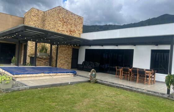 Se vende Finca Girardota  Juan Cojo (193028646)