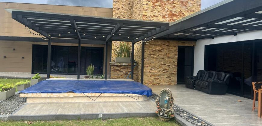 Se vende Finca Girardota  Juan Cojo (193028646)