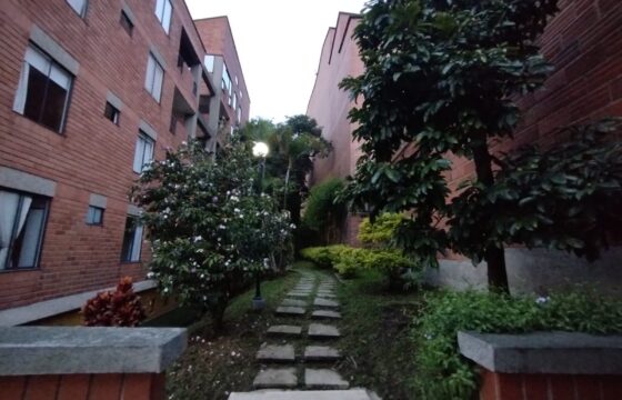 Se arrienda apartamento Sabaneta (193086899)
