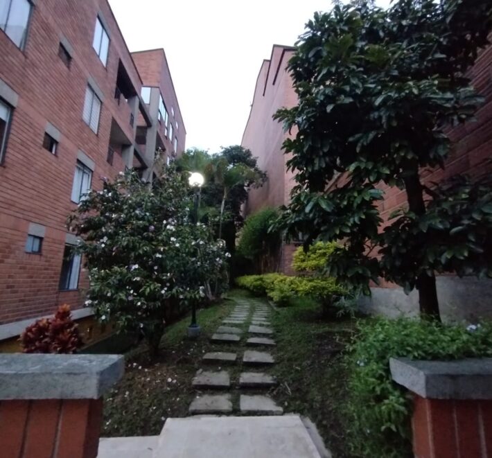 Se arrienda apartamento Sabaneta (193086899)