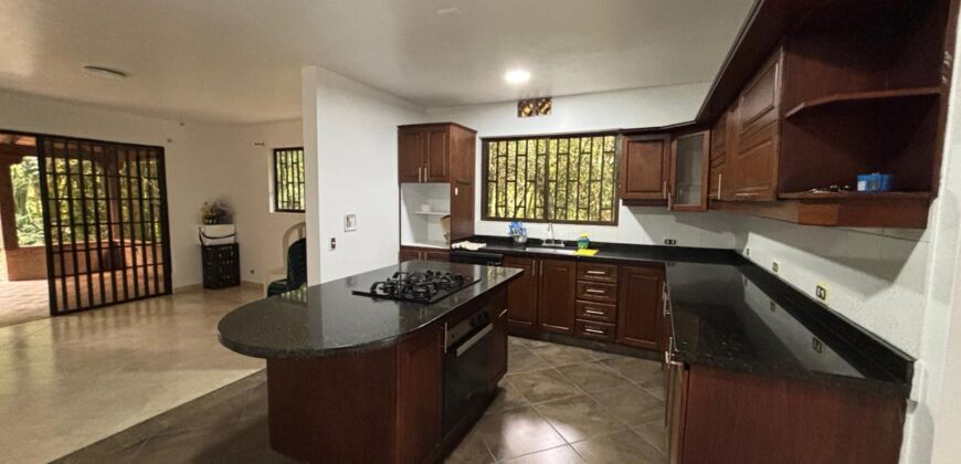 Finca en arriendo Envigado – Sector El Salado (193290824)