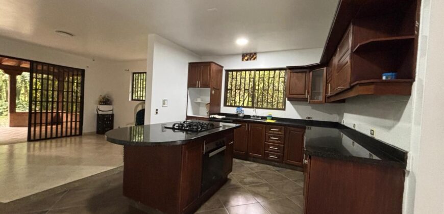 Finca en arriendo Envigado – Sector El Salado (193290824)