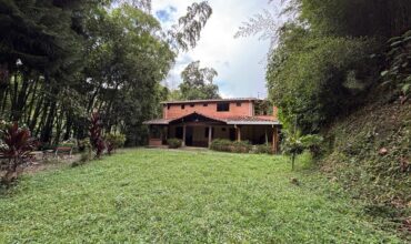 Finca en arriendo Envigado – Sector El Salado (193290824)