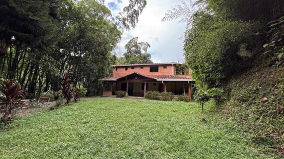 Finca en arriendo Envigado – Sector El Salado (193290824)