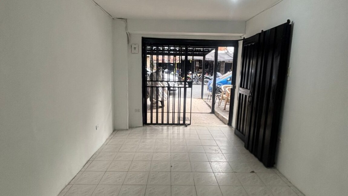 Se arrienda casa local Medellín – Cristo Rey