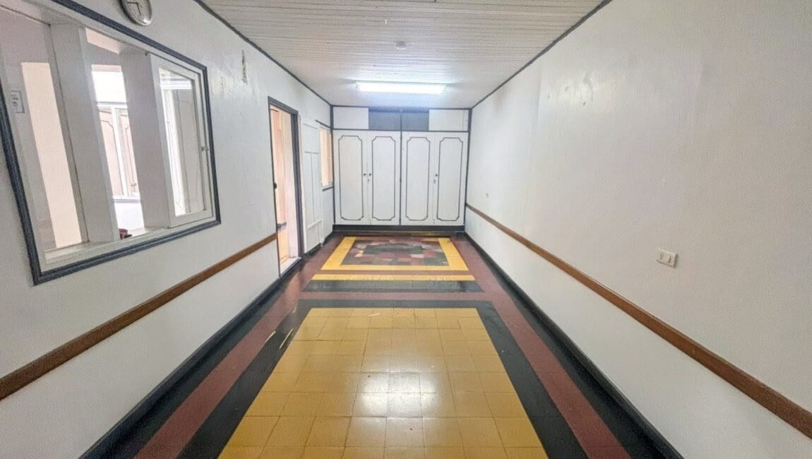 Se arrienda casa local Envigado cerca al parque (193857873)