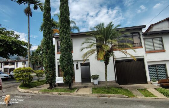 Se arrienda casa Envigado El Dorado (193863127)