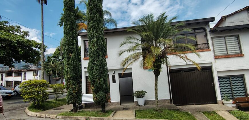 Se arrienda casa Envigado El Dorado (193863127)