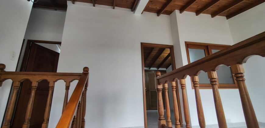 Se arrienda casa Envigado El Dorado (193863127)