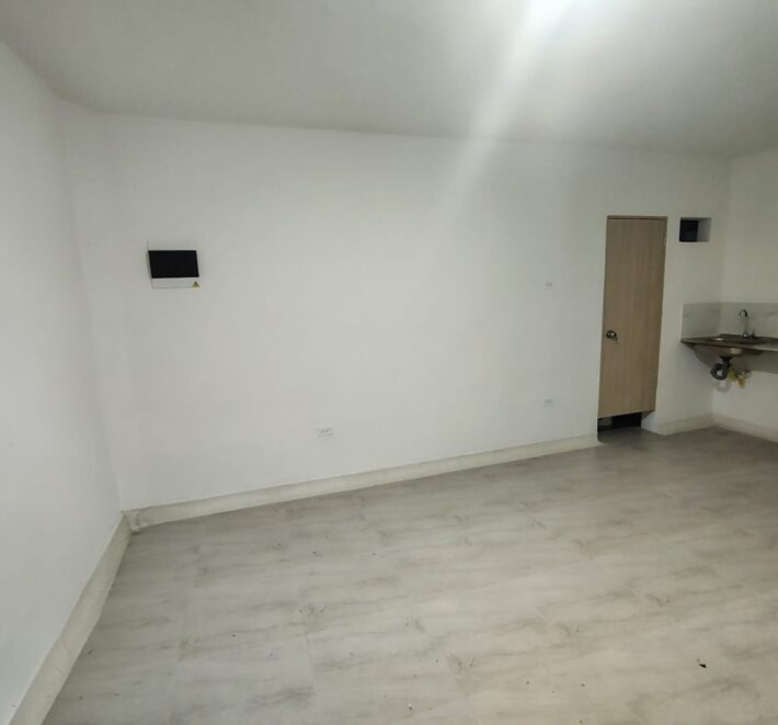 Se arrienda local Envigado – Los Naranjos (193868051)
