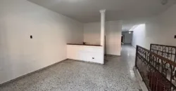 Se arrienda casa comercial Envigado centro 	(194312244)