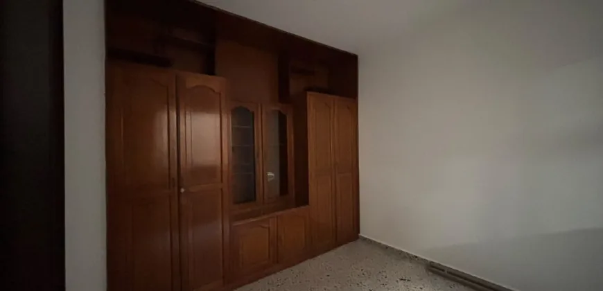 Se arrienda casa comercial Envigado centro 	(194312244)