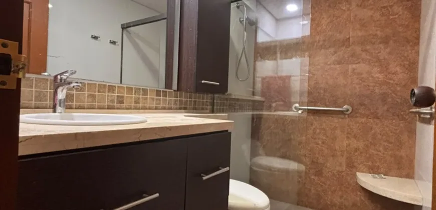 Se arrienda casa comercial Envigado centro 	(194312244)
