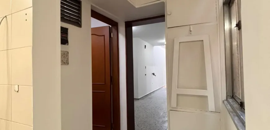 Se arrienda casa comercial Envigado centro 	(194312244)