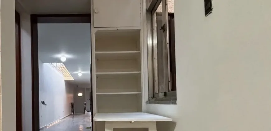 Se arrienda casa comercial Envigado centro 	(194312244)