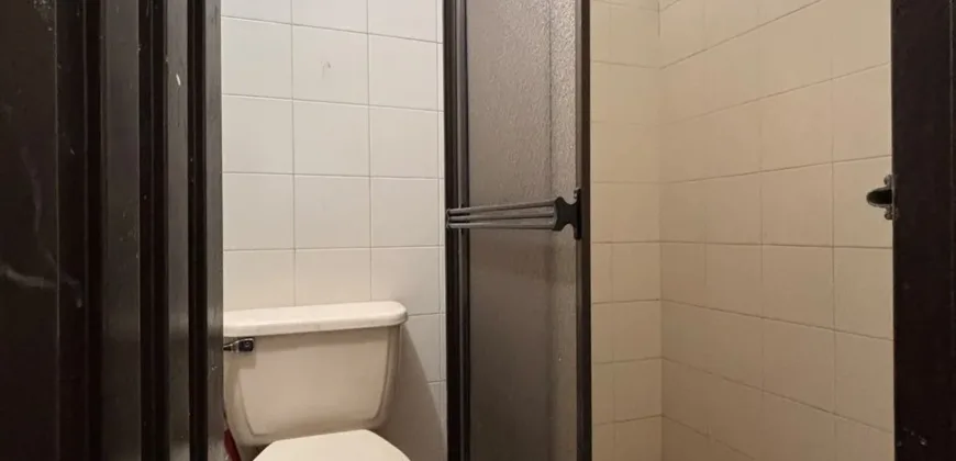 Se arrienda casa comercial Envigado centro 	(194312244)