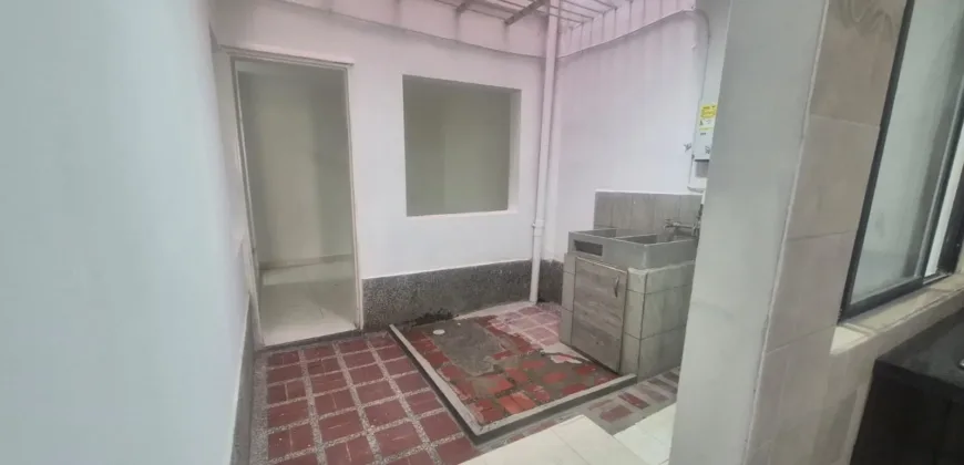 Se arrienda casa comercial Envigado, Alcalá (194376765)
